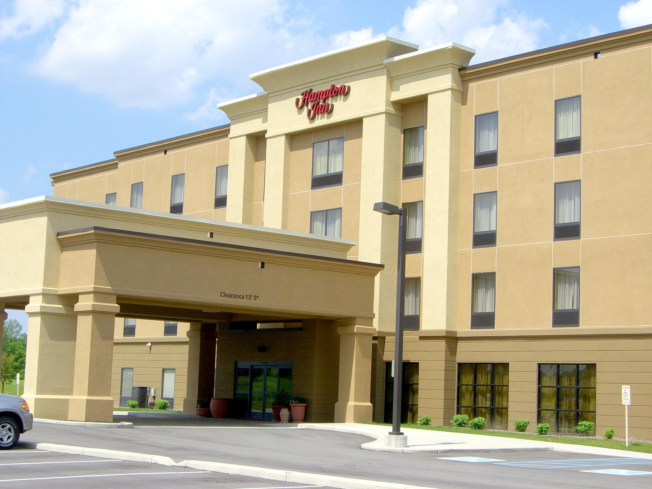 Hampton Inn Greenfield Exterior photo